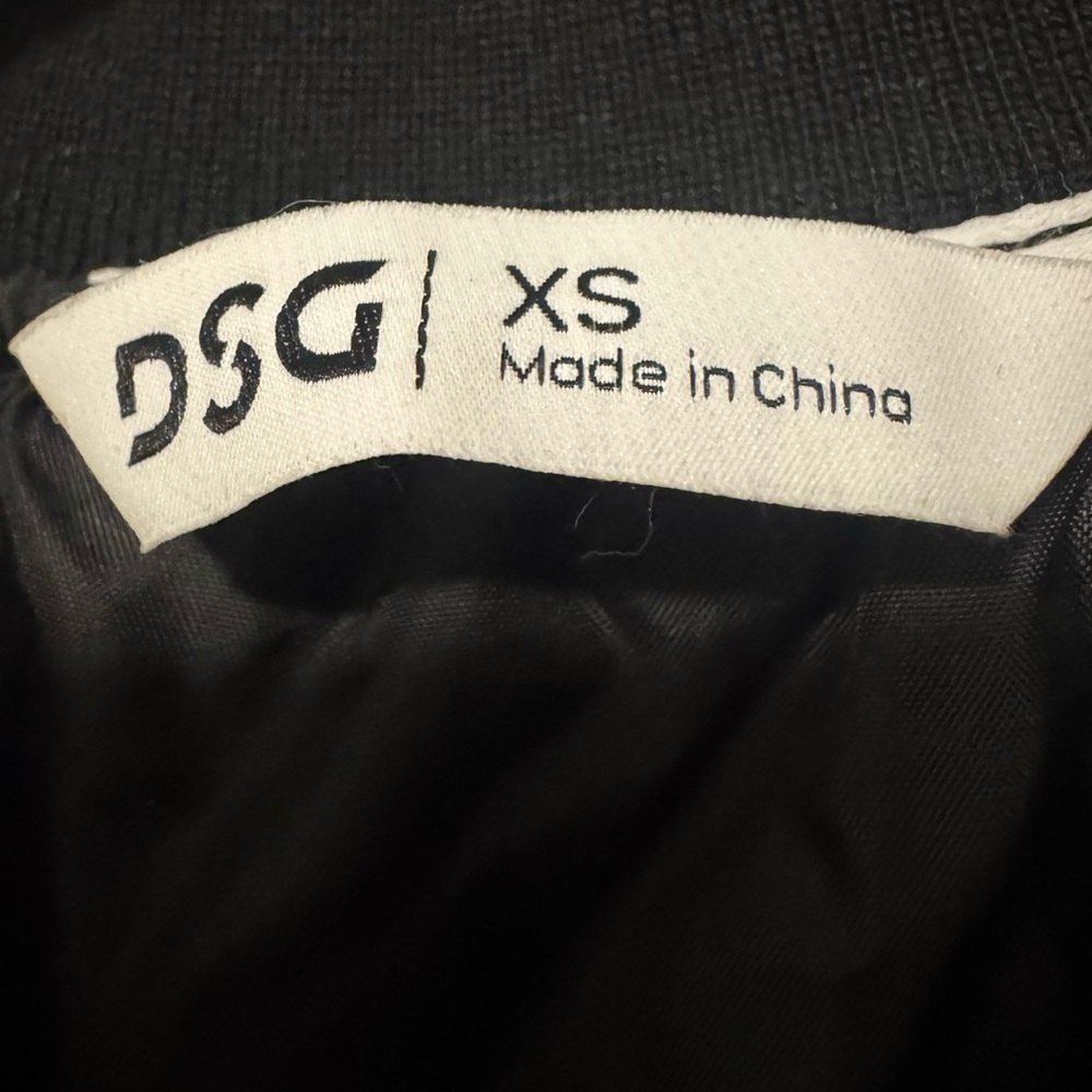 NWT Women’s XS Classic Black Long Bomber Jacket silver full zip insulated DSG - Picture 3 of 6